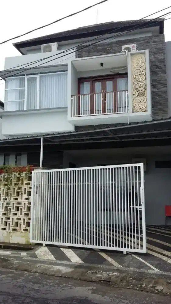 Dijual rumah minimalis di dalung