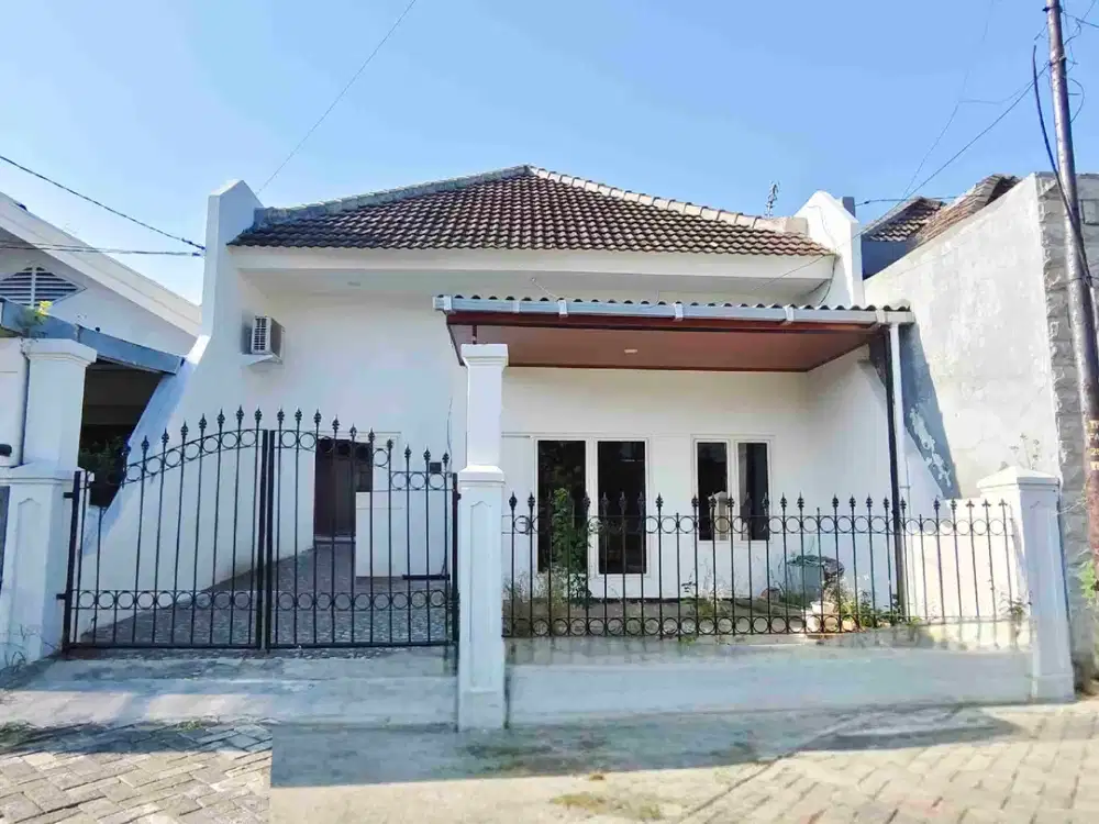Rumah NO PR Pondok Tjandra Waru Sidoarjo ... Dekat Bandara, Merr dan akses ke Surabaya Mudah .. Dekat Tol Waru Sehingga Mobiltas Mudah dan Fasum Lengkap