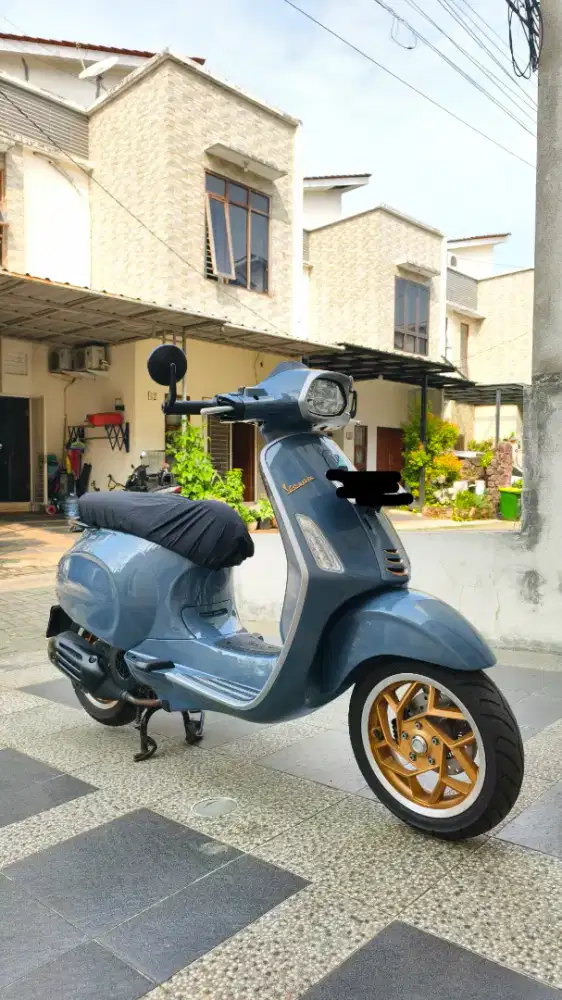 VESPA OFFICINA 8 LIMITED EDITION