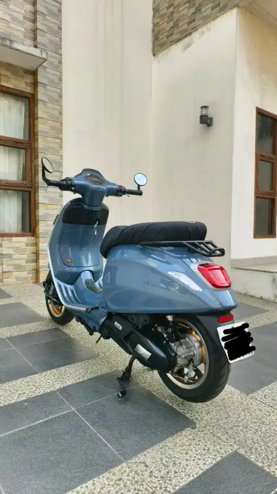 VESPA OFFICINA 8 LIMITED EDITION