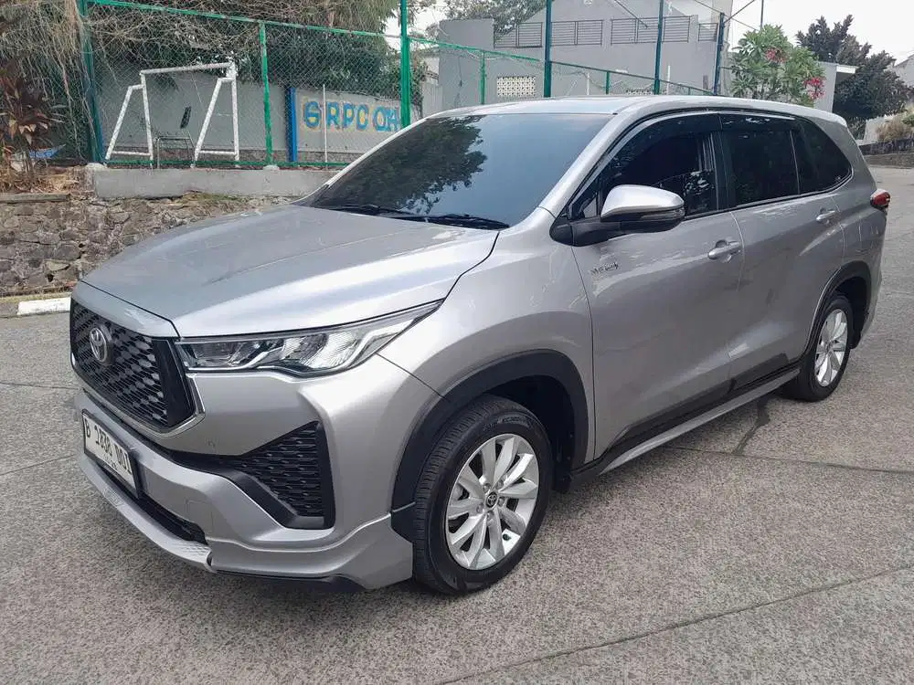 Toyota Kijang Innova 2023 Bensin