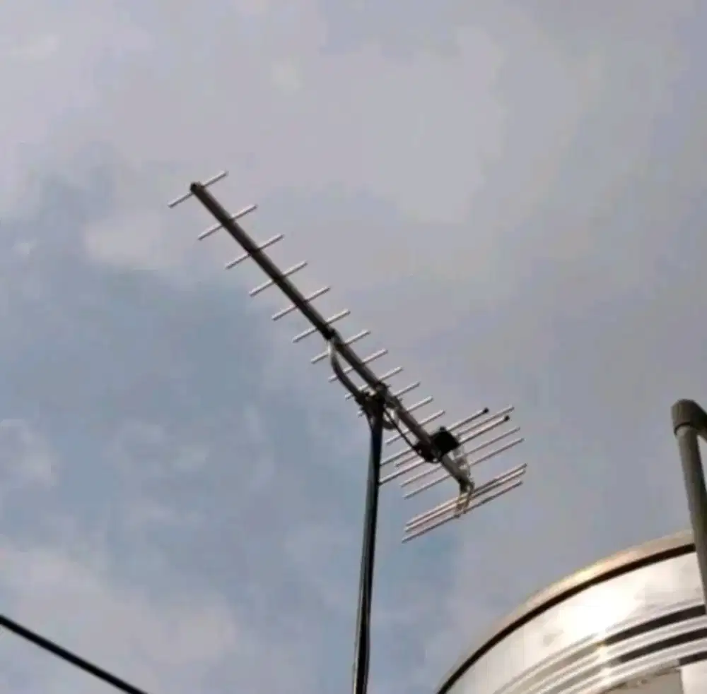 AHLI PASANG ANTENA
