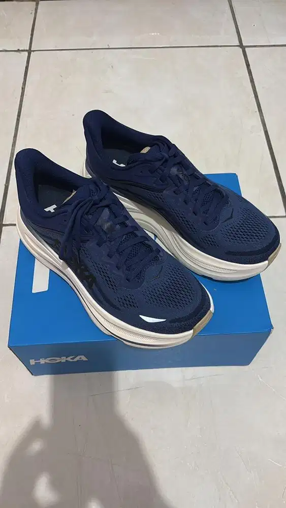 Sepatu Lari Hoka