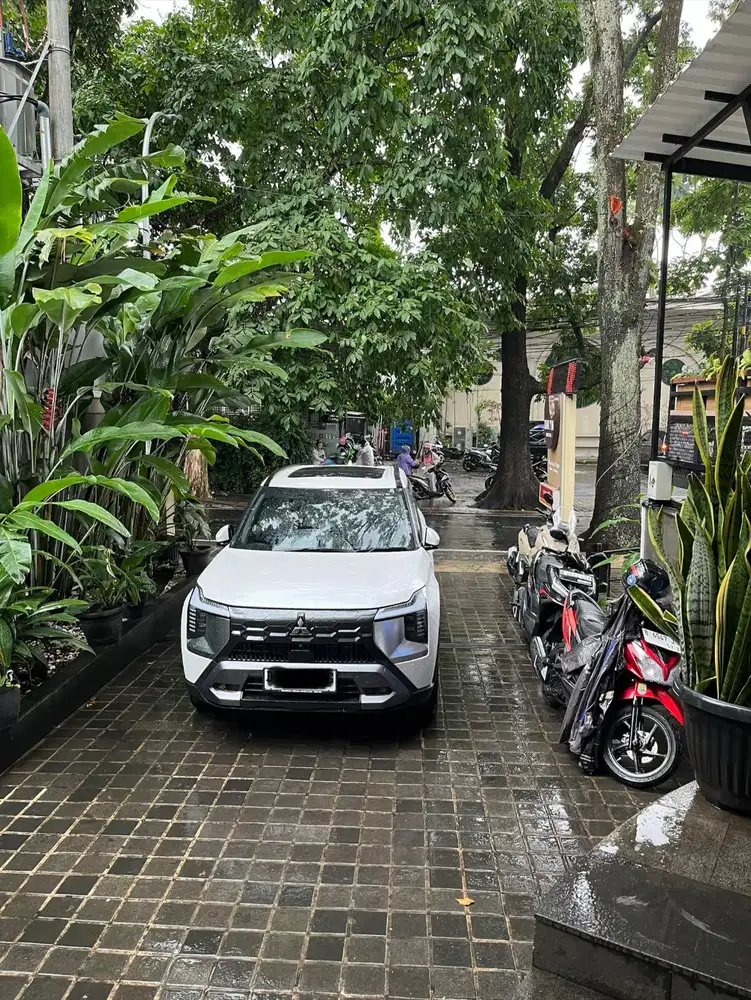 Like New Mitsubishi Destinator 1.5 Ultimate SC Putih Mutiara