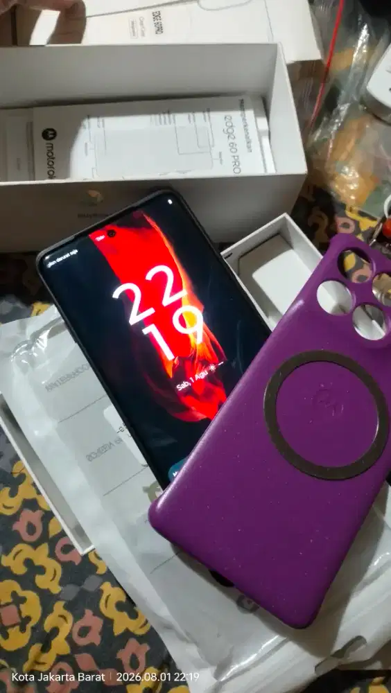 Motorola edge 60Pro purple