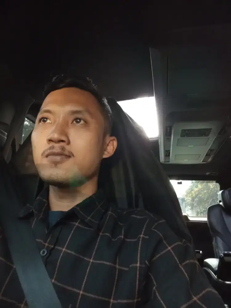 Sedang mencari pekerjaan supir
