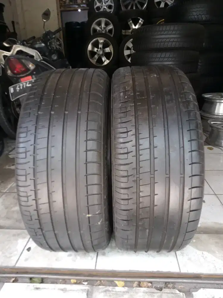 Ban 235 50 R18 Acellera ada 2pcs good condition bisa bantu kirim Nex