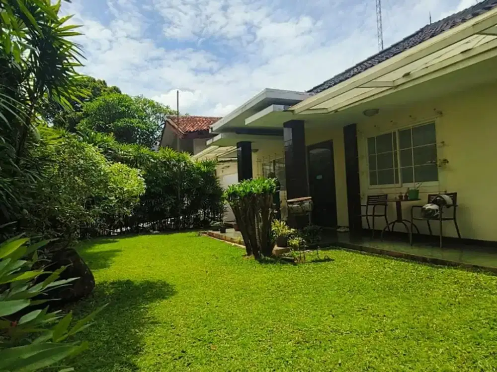 Dijual Rumah Taman Luas di Cipaku Kebayoran Baru | LT 412 m² | Dekat Pasar Santa, SCBD & Pacific Place | Rp20 M