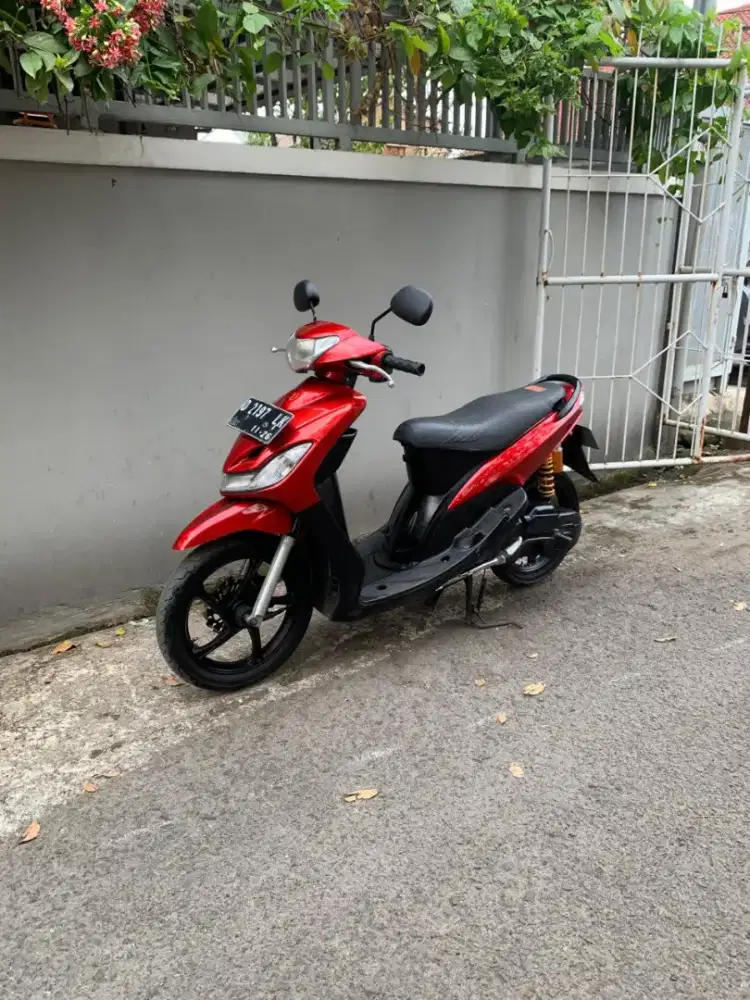 Mio 2011 smile merah