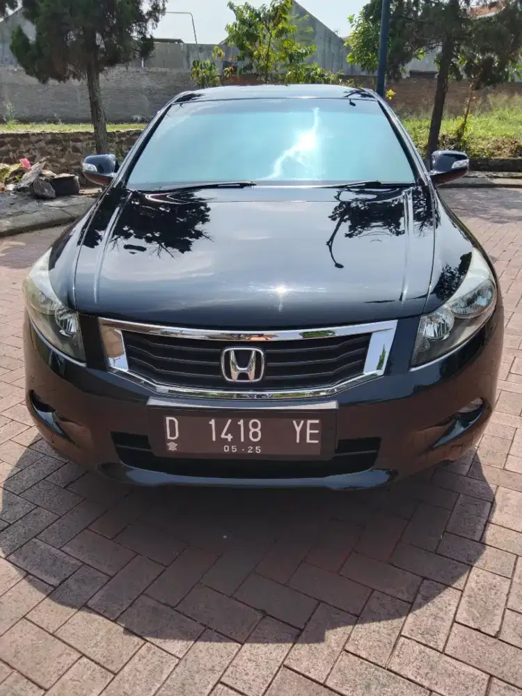 Honda Accord VTI L 2.4 Matic 2010 ( D ) Hitam