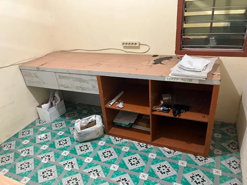 MEJA KANTOR RANK DAN MEJA LACI