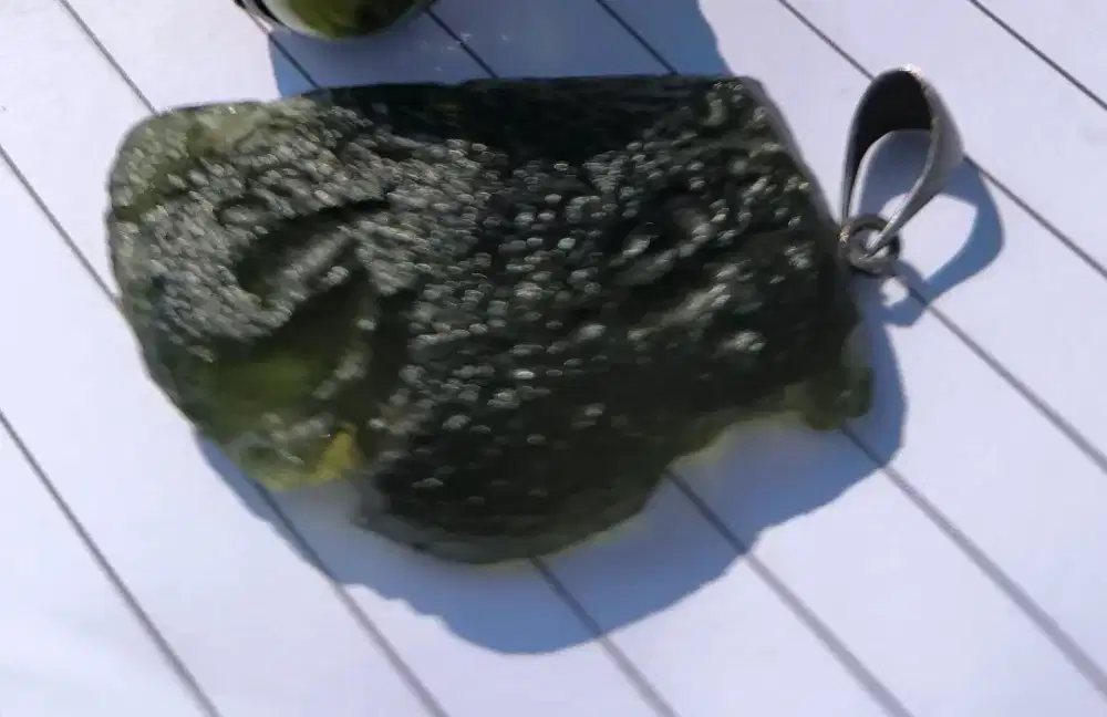 Batu Moldavite asli Cheko liontin kalung