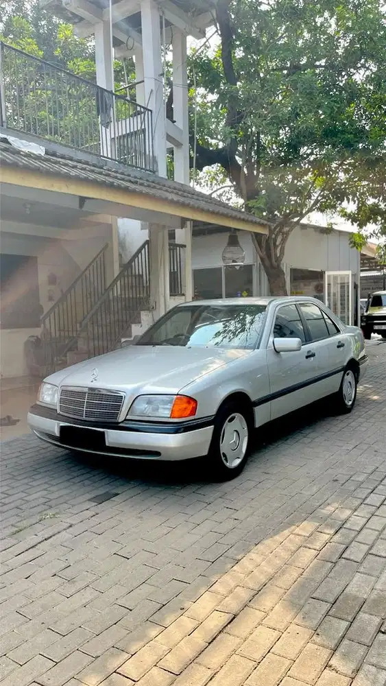 Mercedes Benz C180 1994 antik Under 30rb