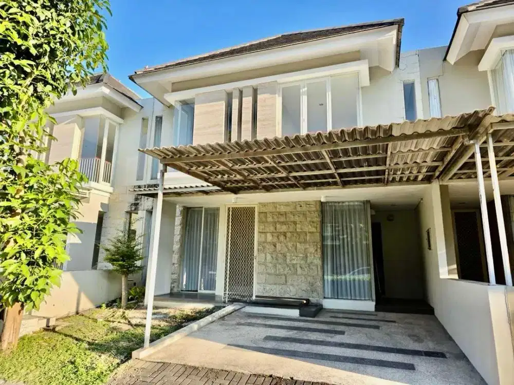 DIJUAL RUMAH GREENLAKE CITRALAND 2LT 4KT SEMI FURNISH DEKAT PAKUWON MALL