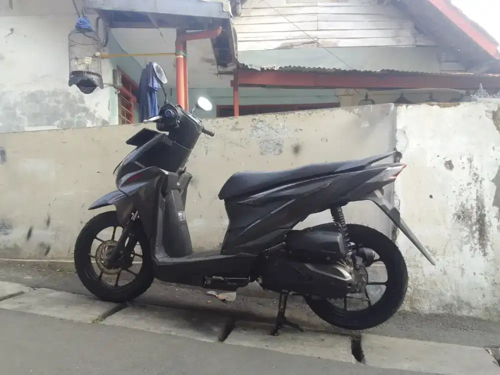 Di jual mtr honda beat duluxe tahun 2025