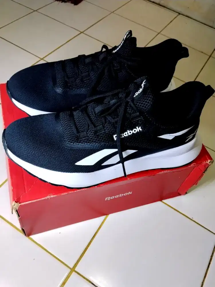 Reebok no 43 baru pake 3x