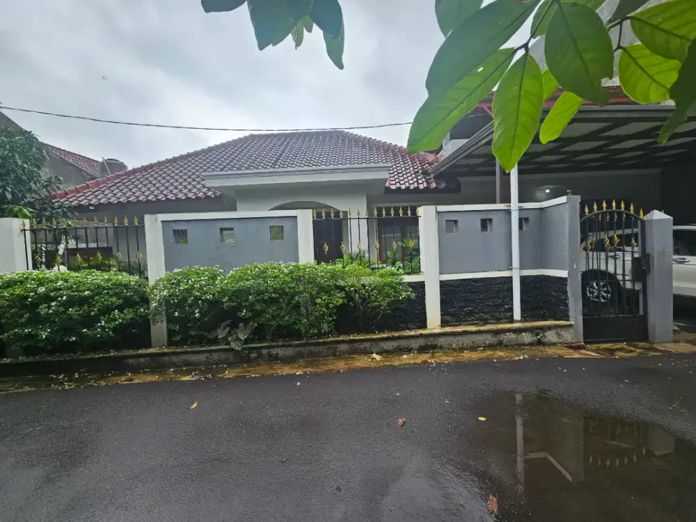 Dijual rumah dekat dengan jalan raya
