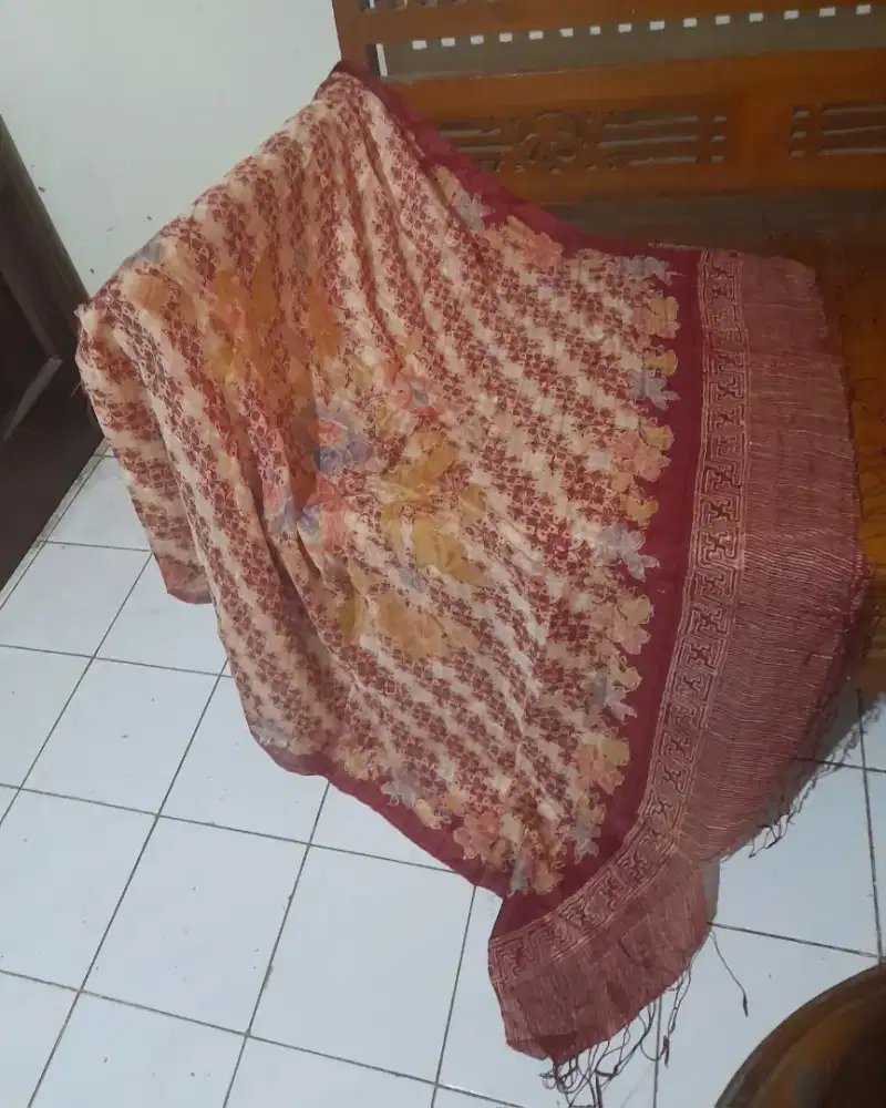 Selendang Batik Tulis Bahan Sutera