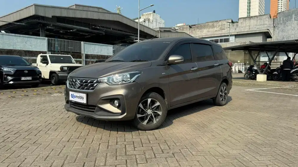 DP 1 JUTA Suzuki Ertiga 1.5 Hybrid GX Bensin-AT 2022 Abu CJFPB
