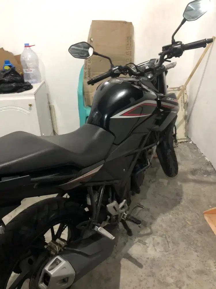 Honda cb 150 r 2016