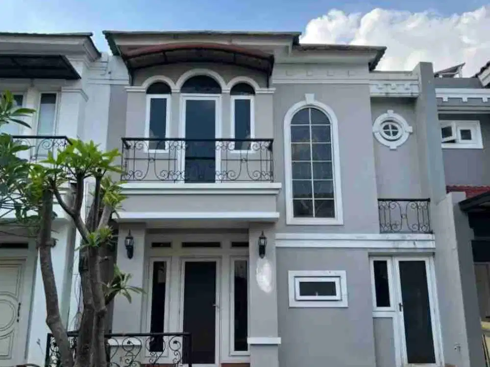 Rumah cantik siap huni 4 kamar tidur dekat Tol cibubur dan LRT harjamukti