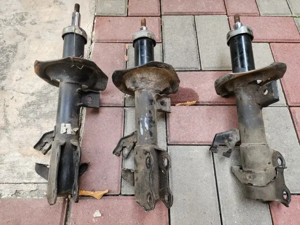 Nissan Grand Livina Shock Breaker Shockbreaker Rem Engine Mounting