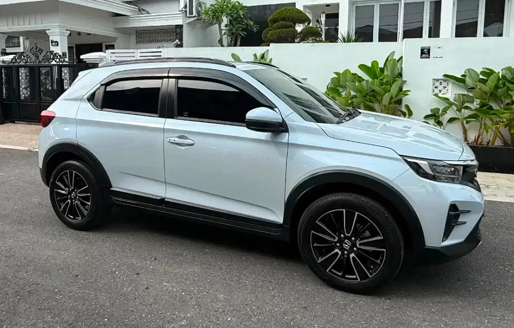 WRV RS sensinh 2023 km 15rb