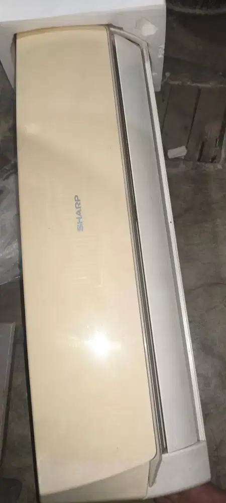 Jual cepat! AC Sharp R32 ECO 1/2 PK