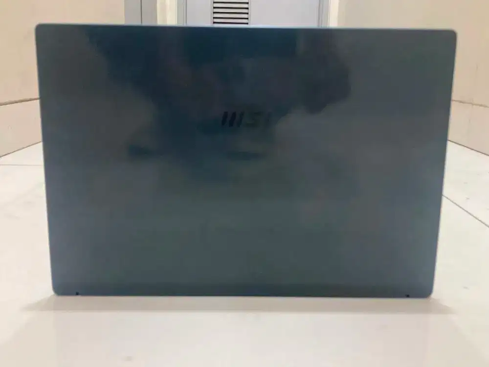 Type Laptop :MSI Modern 14 B10MW