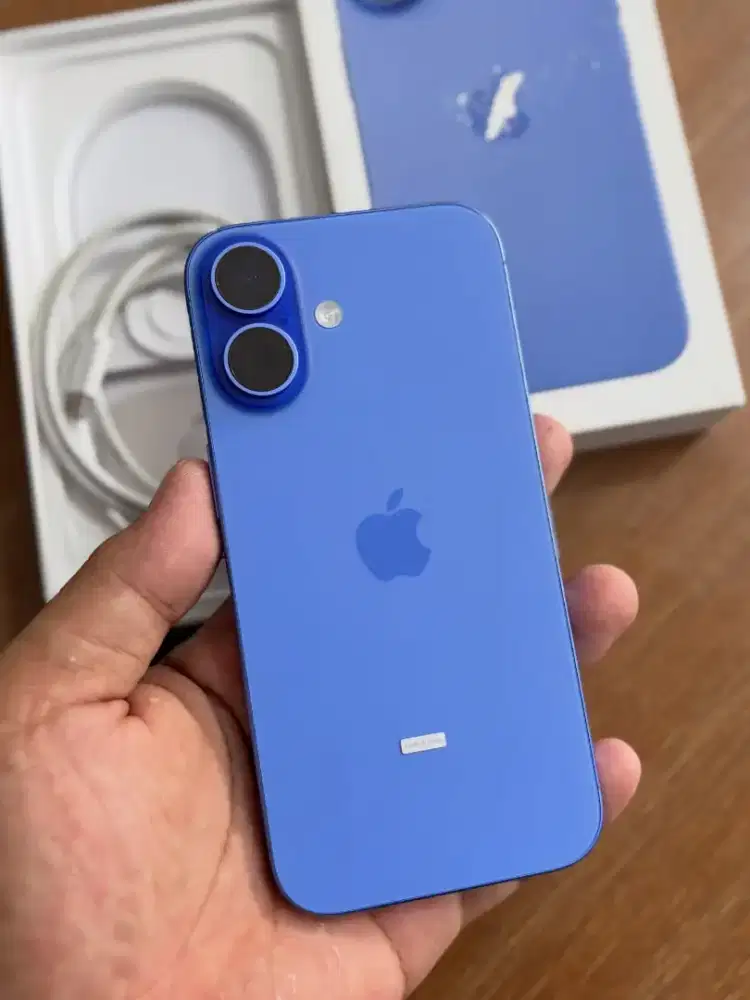 iPhone 16 Basic/ Promo cicilan Triple Zero tanpa bunga dan tanpa DP
