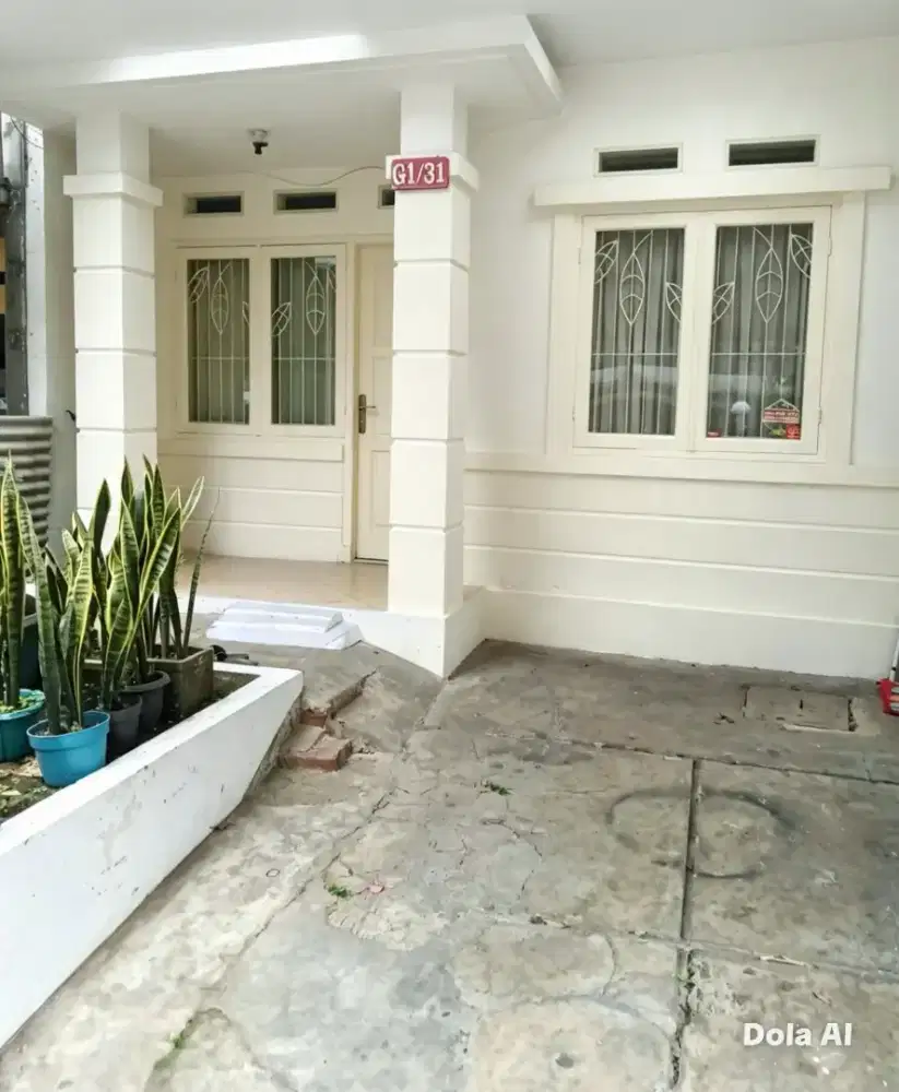 Di kontrakan / di sewa kan rumah per tahun