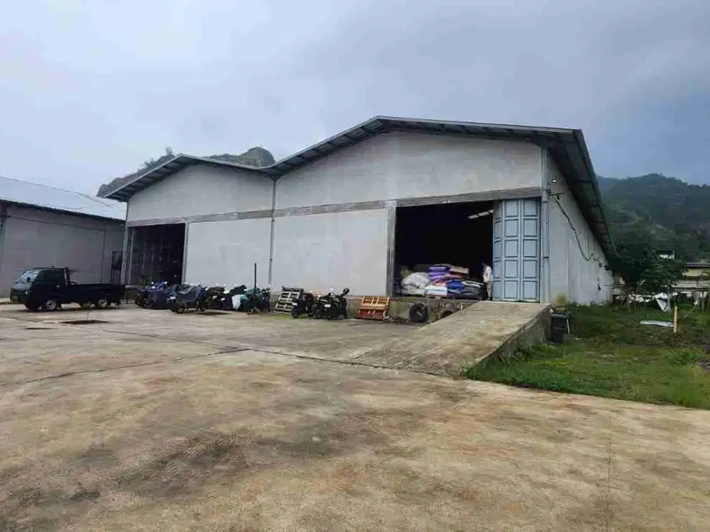 Gudang Hoki disewakan di Cipatik Bandung