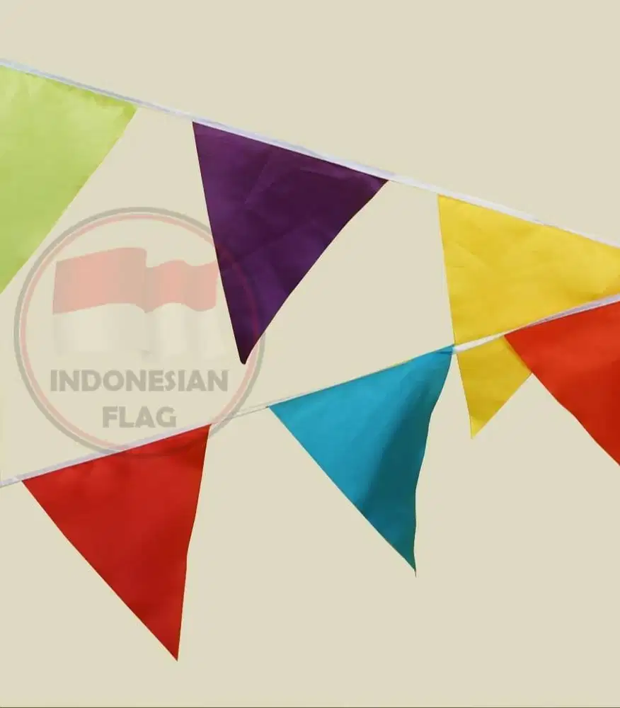 Bendera Segitiga Warna Warni dan Merah Putih per 1 Meter 6 Bendera