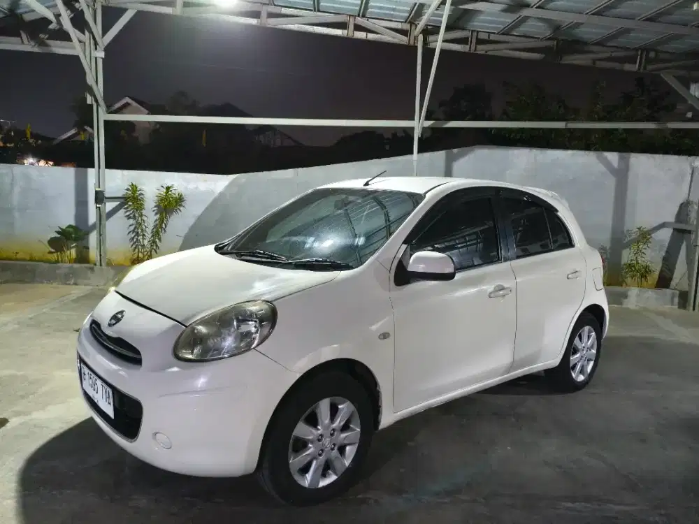 Nissan March 1.2 manual 2013