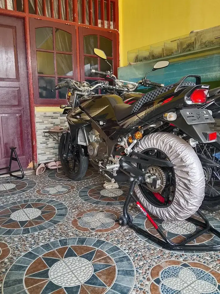 NINJA SS ASLI HITAM