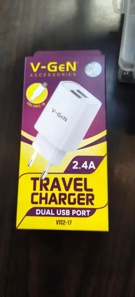 Adaptor Charger V-GeN VTC2-17 2.4A Dual Port USB Travel Charger VGEN