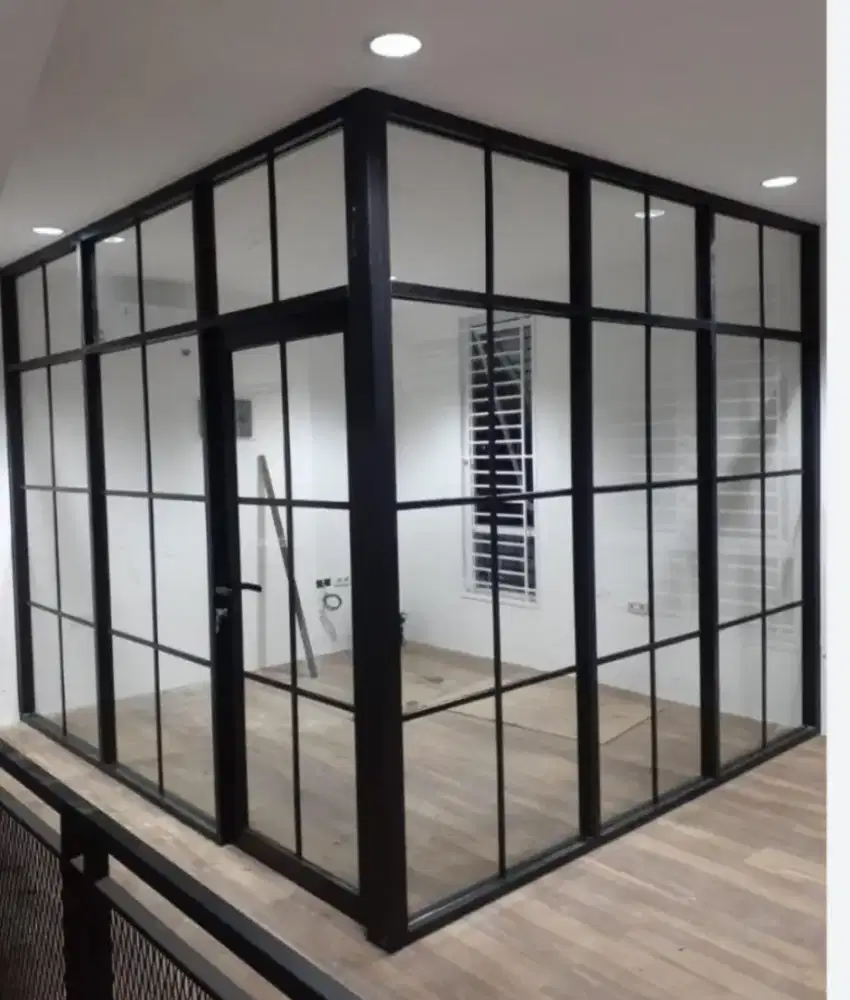Partisi pintu aluminium kaca