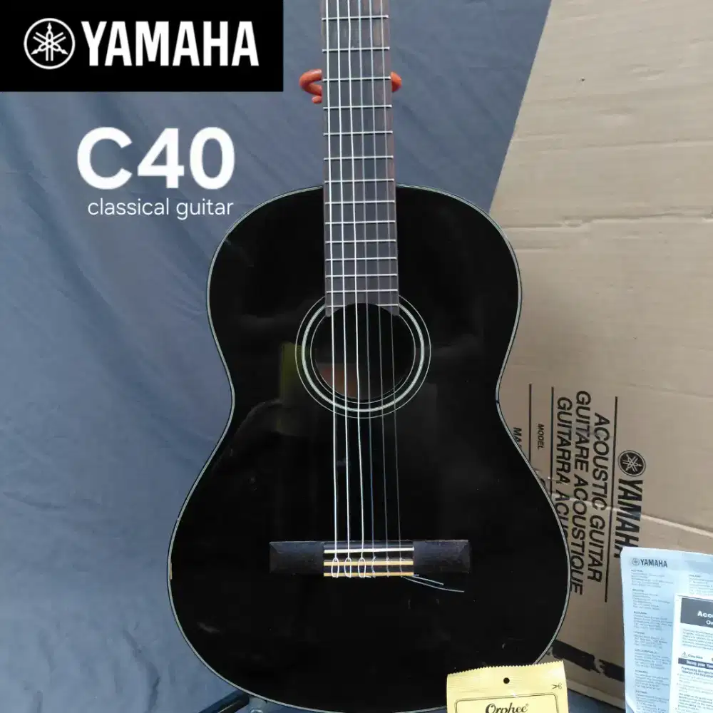 Yamaha C40 Original Gitar Klasik Black series bonus Senar baru Nylon