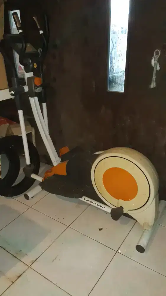 Alat olah raga utk di dlm rumah merkTrainer