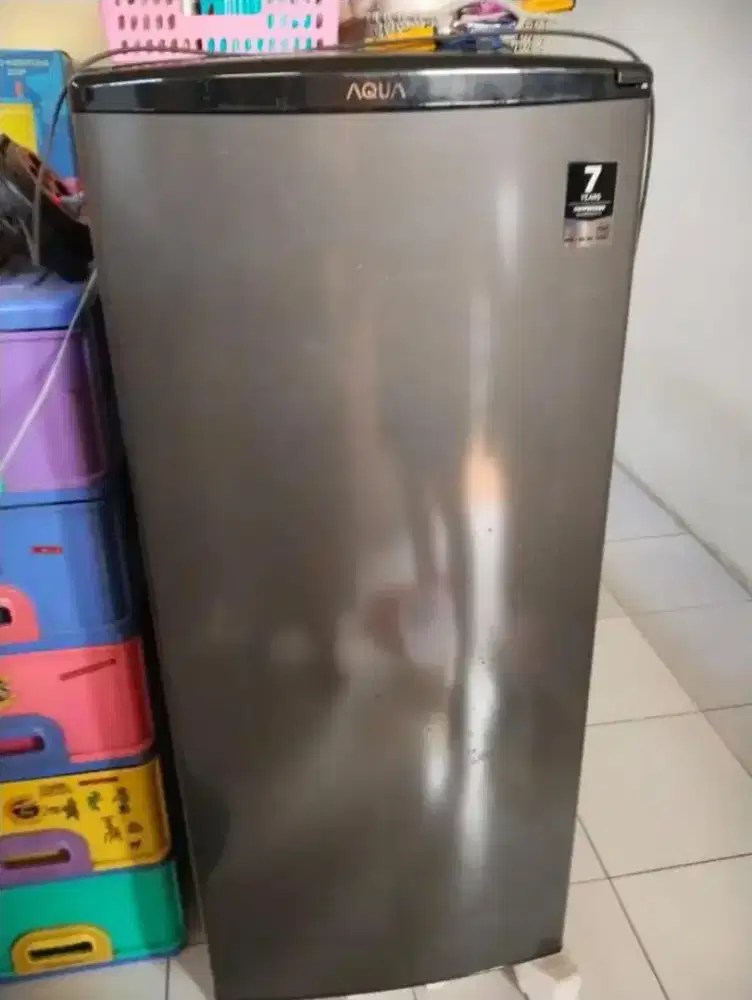 Kulkas Freezer Merk Aqua