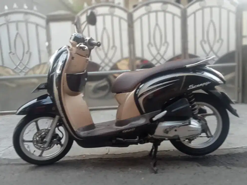 Honda Scoopy fi 2015 body mesin full orisinil 99% siap pakai