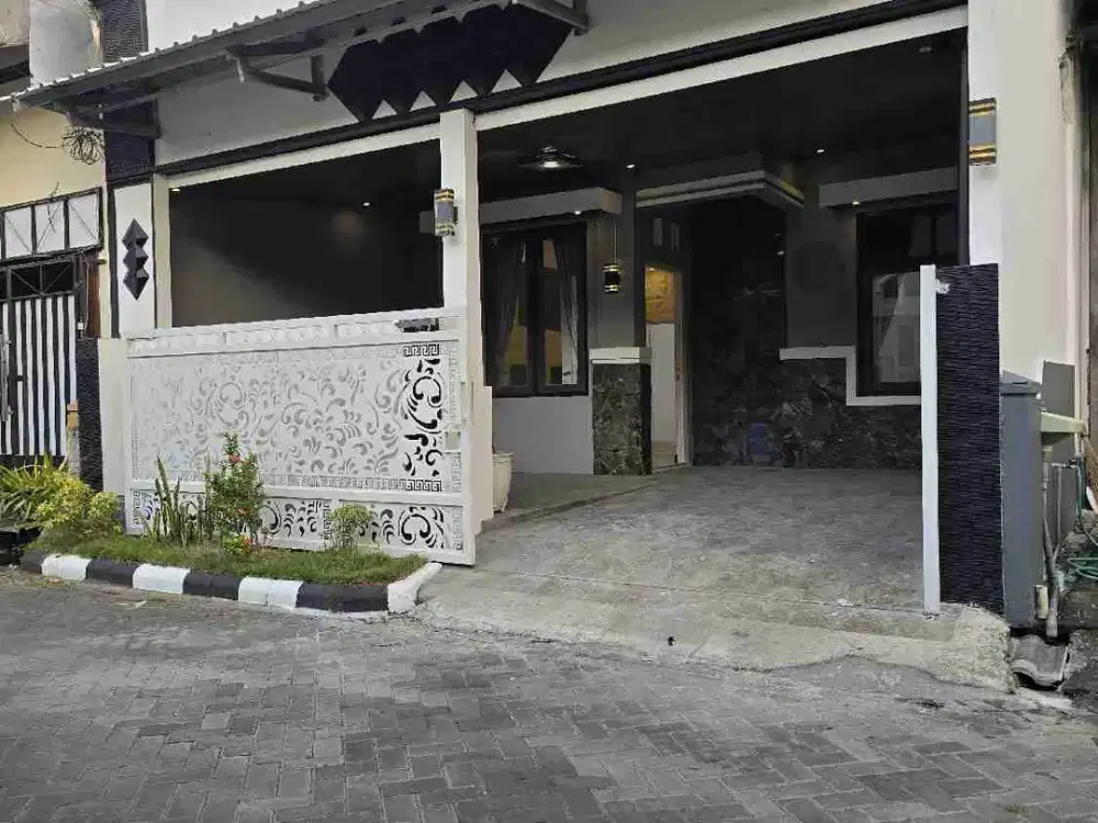 RUMAH CANTIK DI PERUM PLAMONGAN INDAH PEDURUNGAN SEMARANG