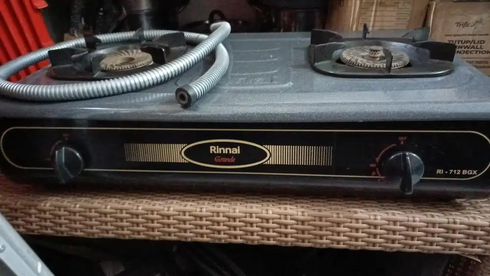 Kompor Gas Rinnai RI-712BGX Bekas Like New, Baru Pakai 2 Bulan