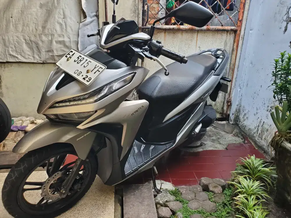Honda Vario 150 Silver  2019 Keyless  Nopol  NTB ( Kab Bima ).