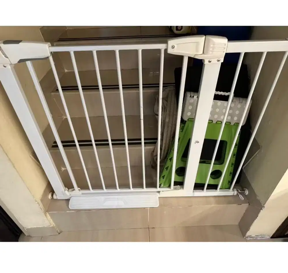 Dijual babyloo fence pagar pengaman anak bayi