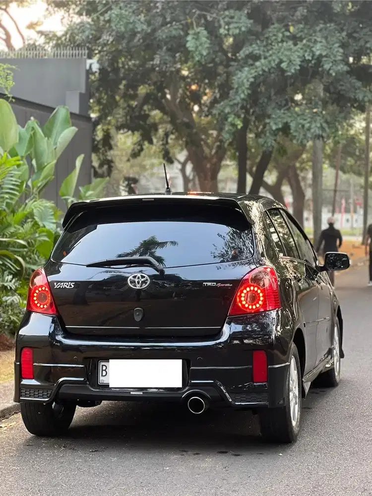 (DIJUAL CEPAT Harga Cash Low KM) Toyota Yaris S TRD Matic 2012 Mantap