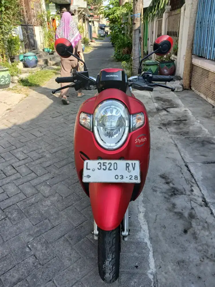 Scoopy 2018 km 75 kondisi sgt bagus samsat kdg cowek