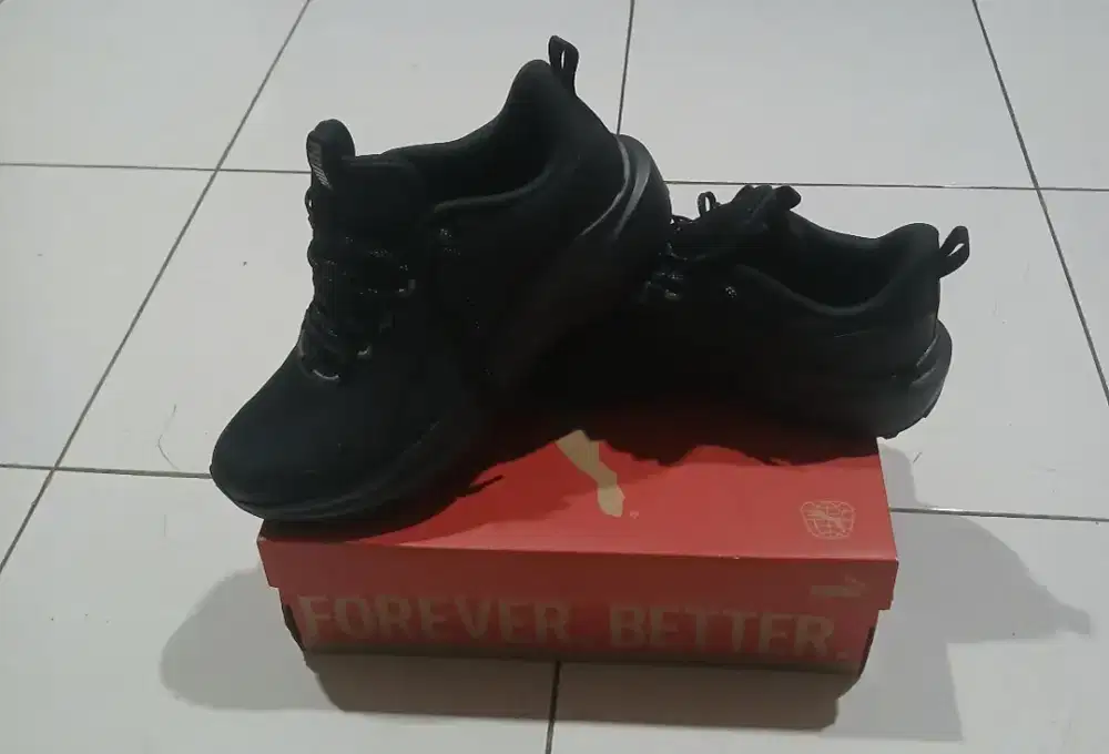 Sepatu olahraga Puma