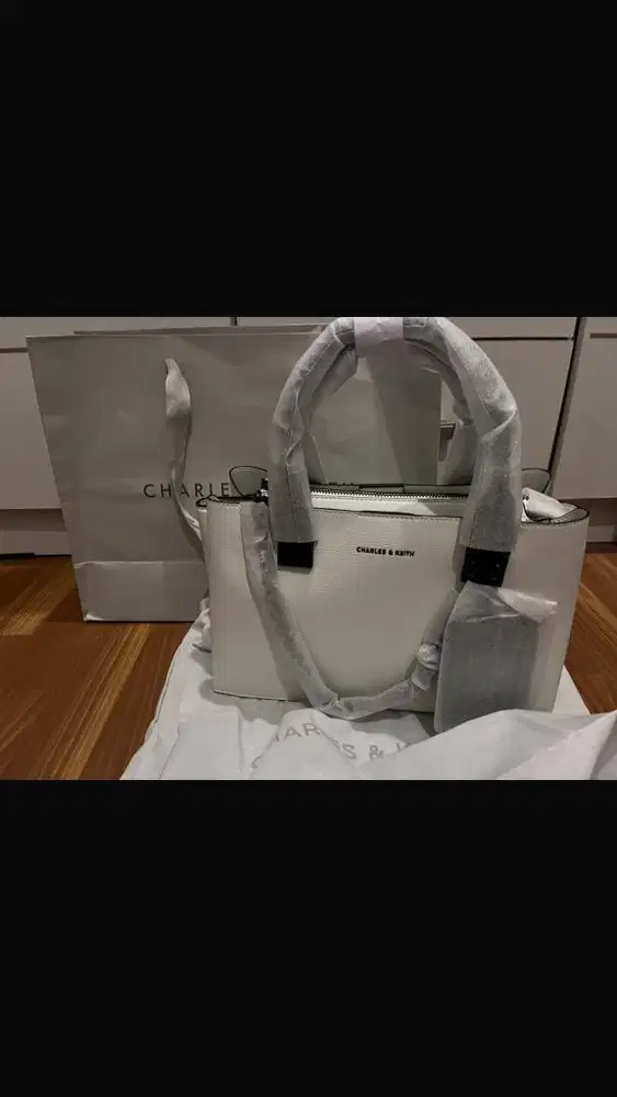 Tas Charles & Keith