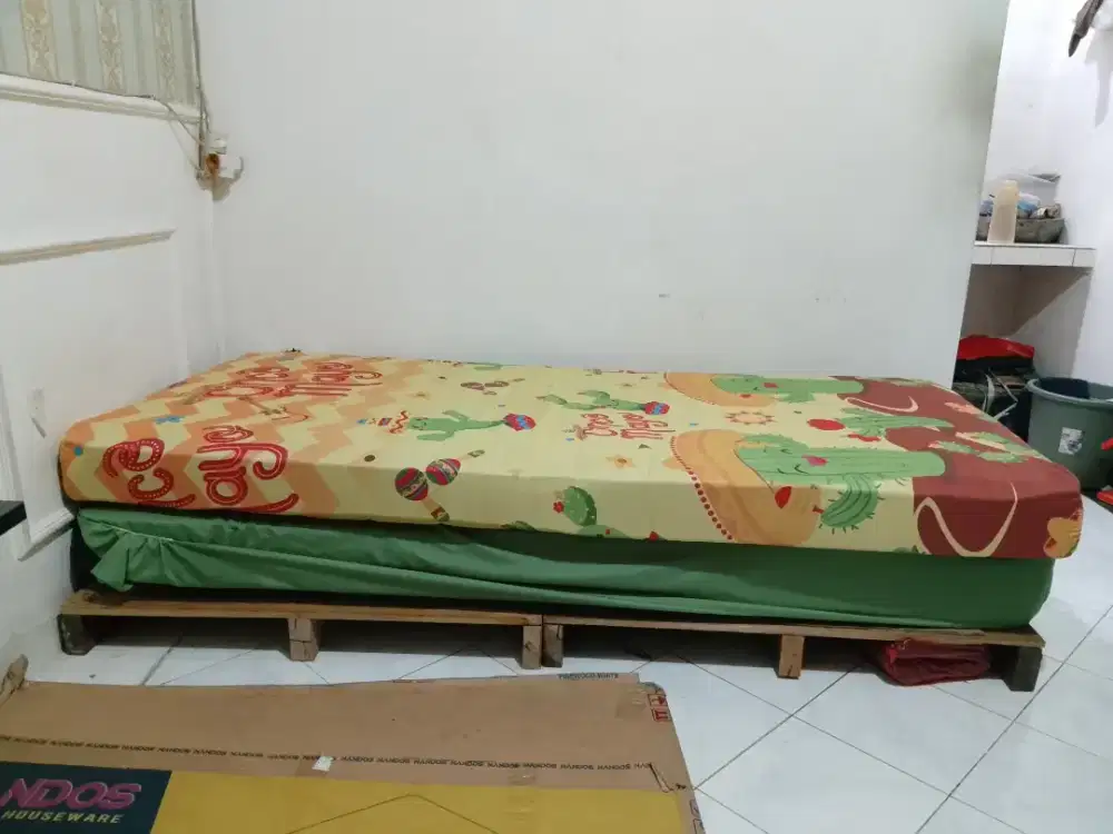 Sepasang Kasur Busa Rebonded plus Dipan
